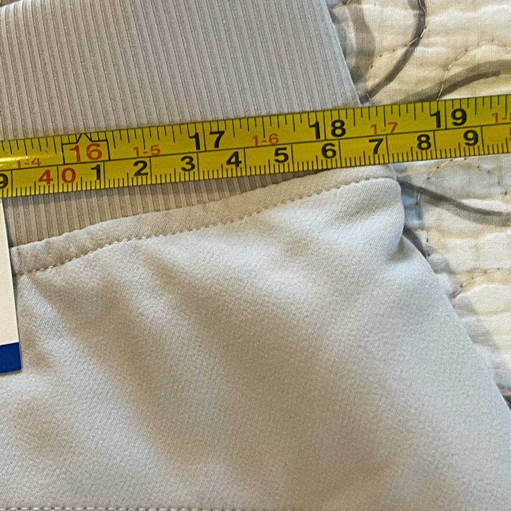 32 Degrees Women's Skort in Light Tan - Picture 5 of 6
